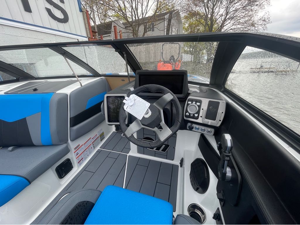 2023 Malibu Boats 24MXZ