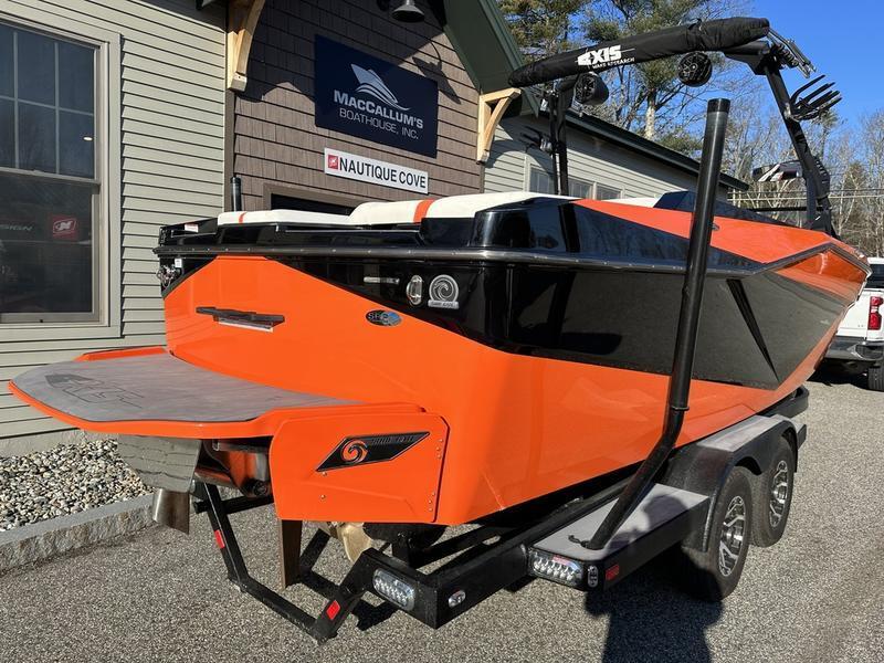 2022 Axis T250