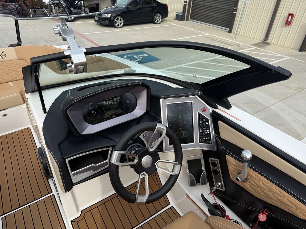 2022 MasterCraft X24