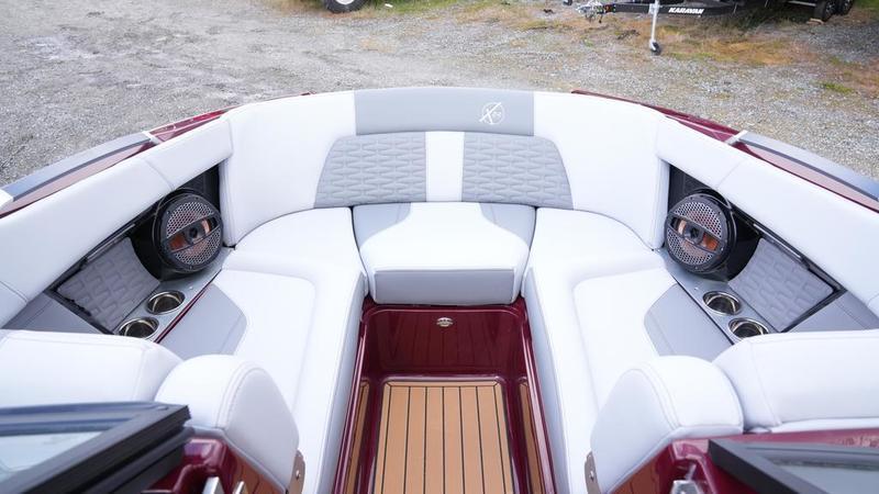 New 2023 MasterCraft X24