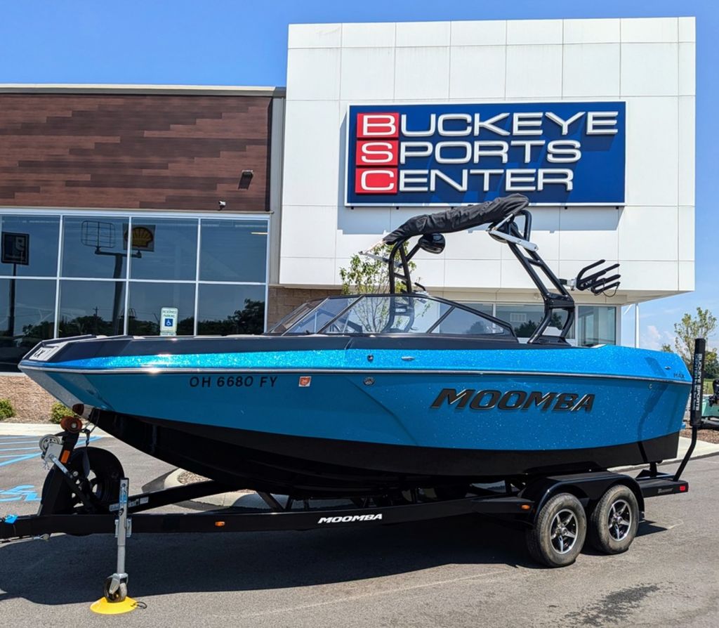 2020 moomba Max