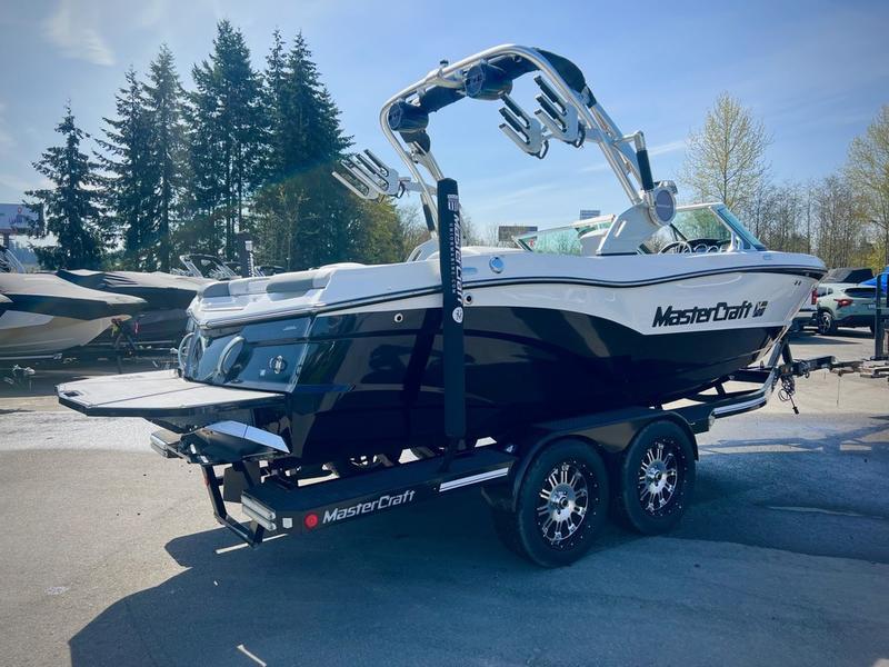 2019 MasterCraft XT21