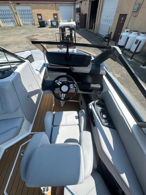 2025 Nautique g23