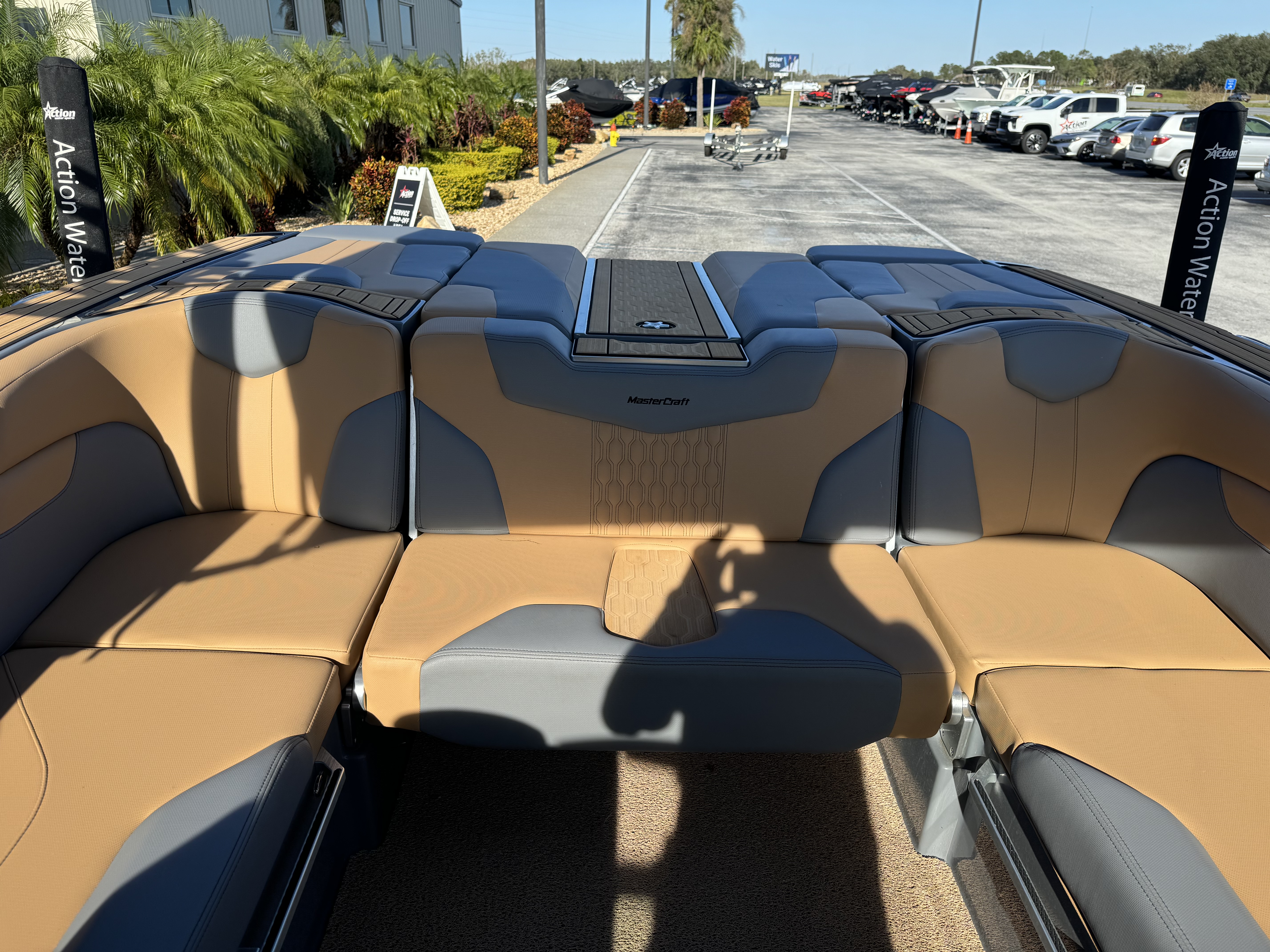 2023 MasterCraft XT23