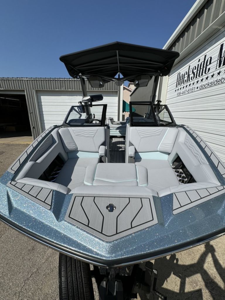 2025 Nautique Super Air Nautique G23