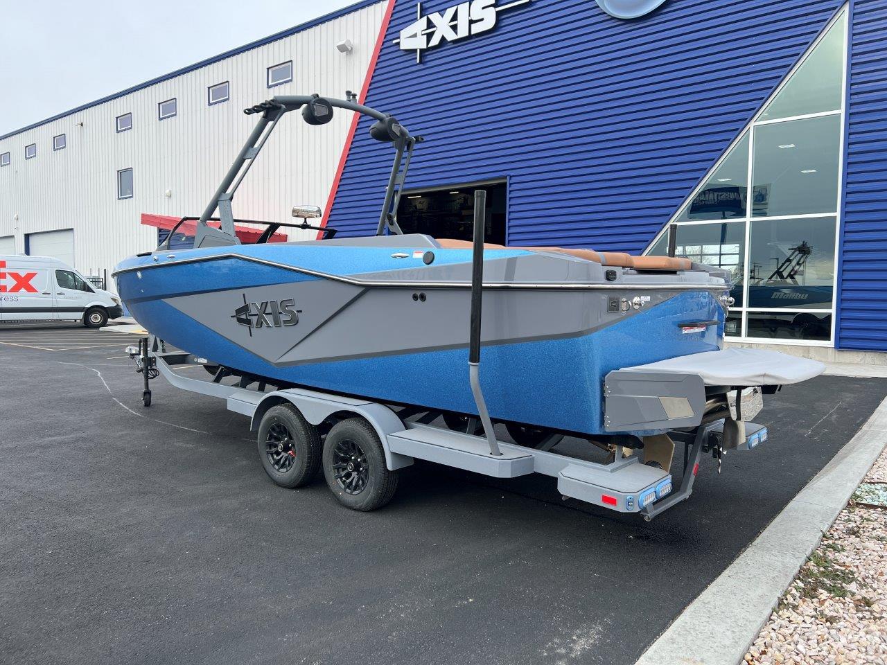 boat.Title