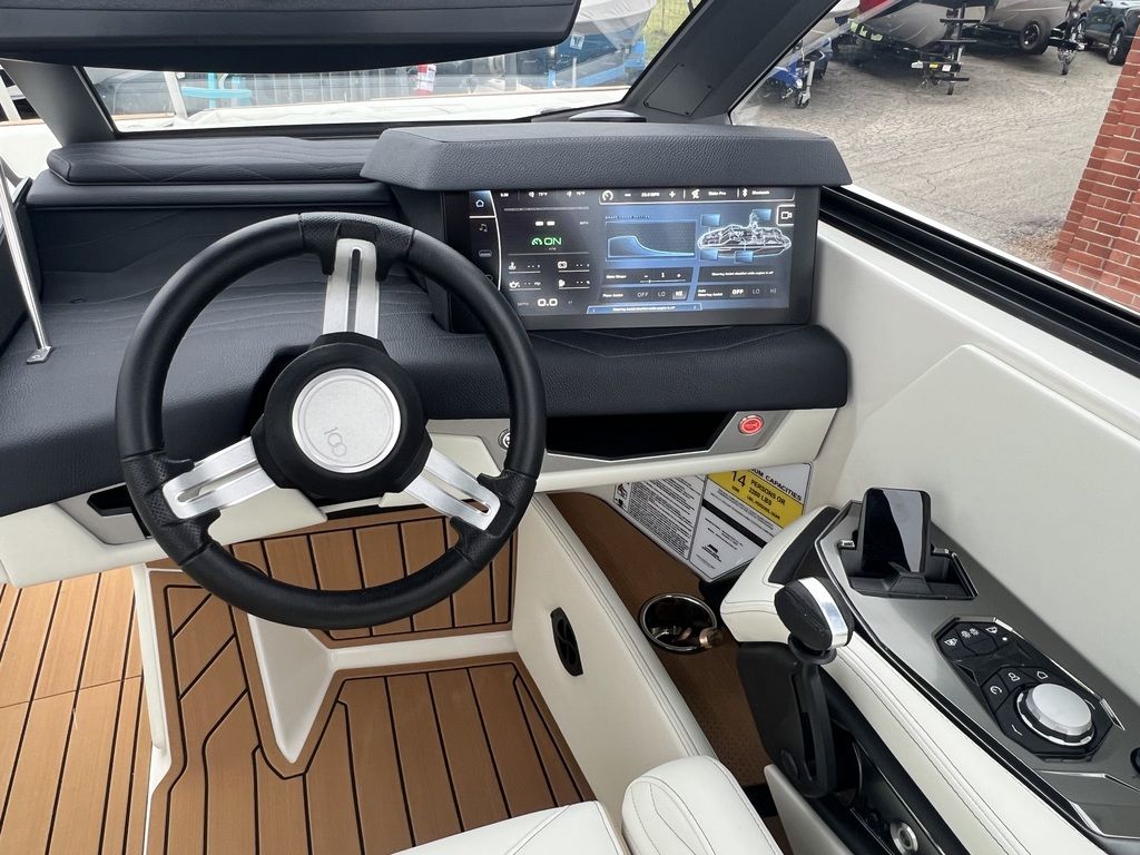 2025 Nautique G21