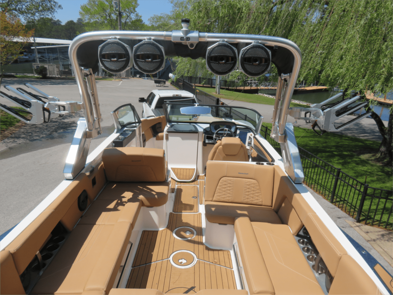 2023 Mastercraft X-26