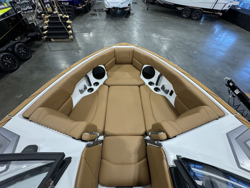 2024 Malibu 25 LSV