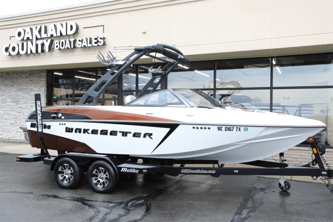 2016 Malibu 20 VTX Wakesetter &#8211; New Arrival!!
