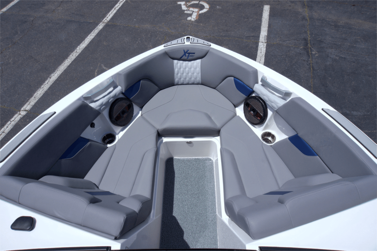 2024 MasterCraft XT22 T