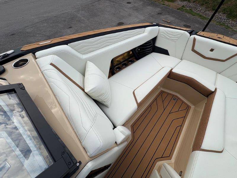 2025 Nautique G25