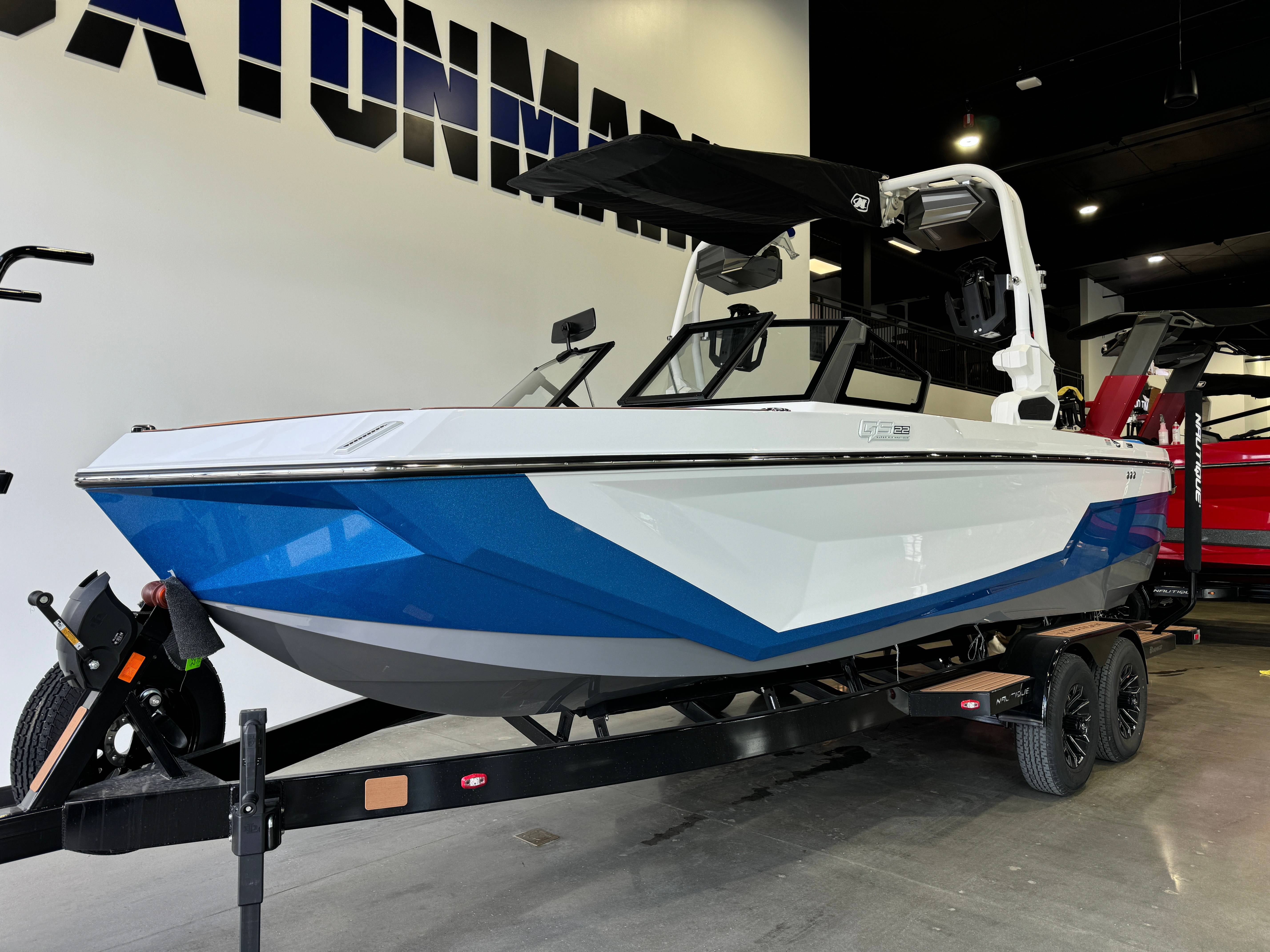 boat.Title