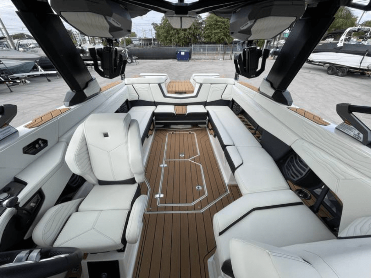 2025 Nautique G25