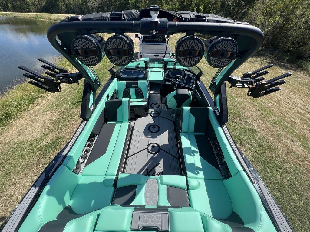 2024 MasterCraft X24
