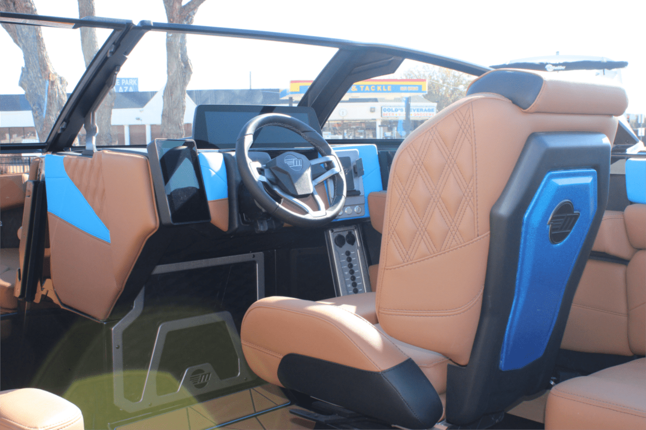 2025 Malibu M230