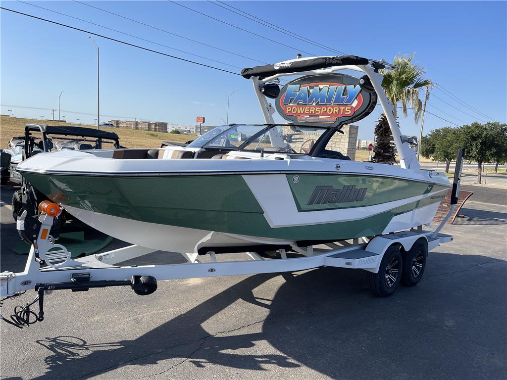 2024 Malibu Boats Wakesetter 21 LX