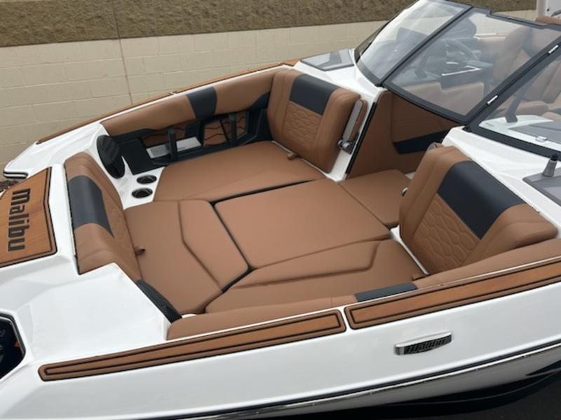 2025 Malibu 22 MXZ