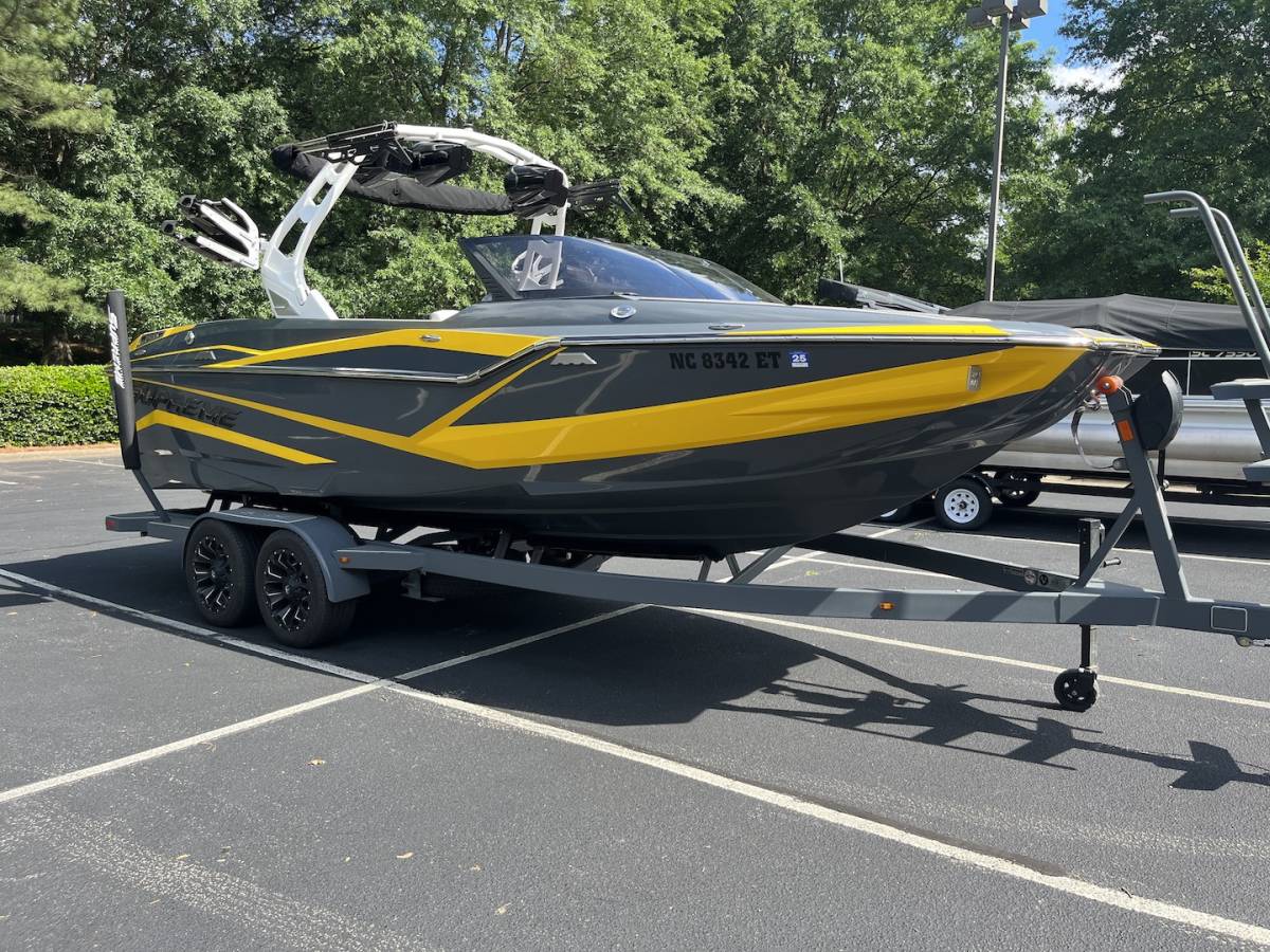 2021 Supreme ZS232
