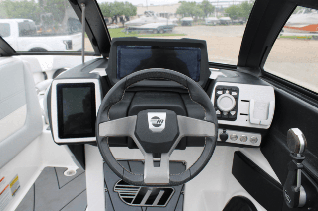 2022 Malibu 23 LSV
