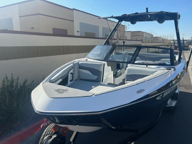 2023 Axis T235