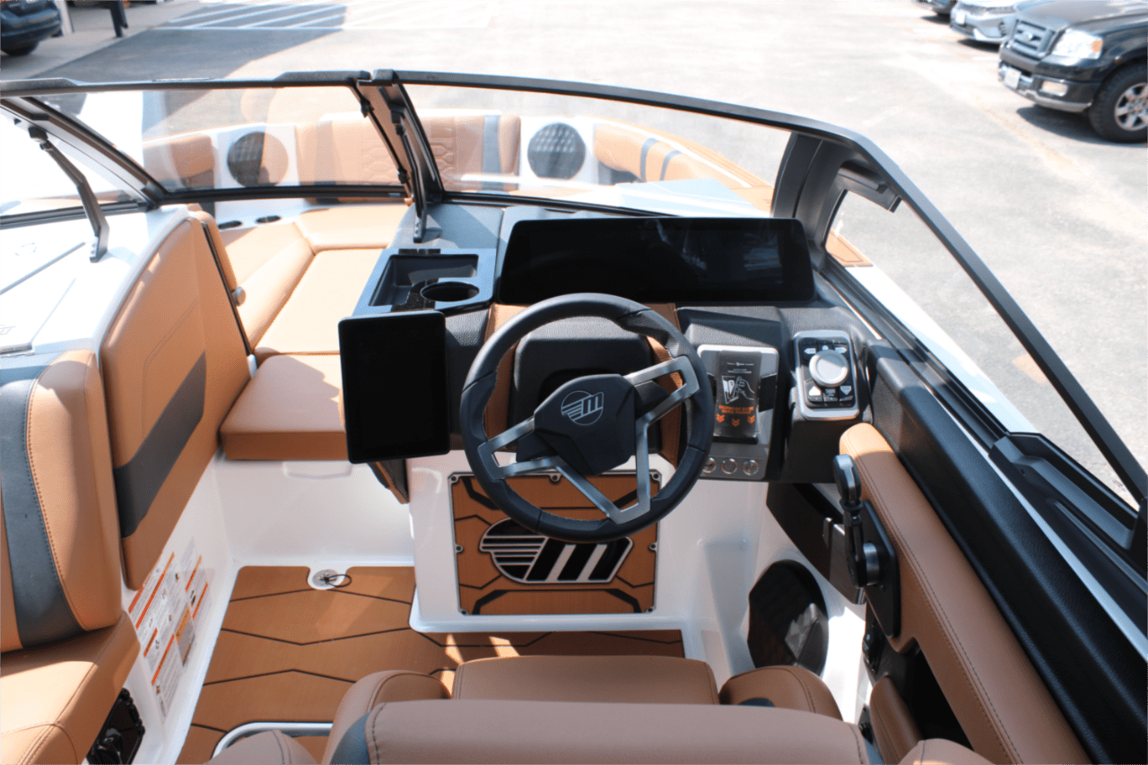 2025 Malibu 23 MXZ