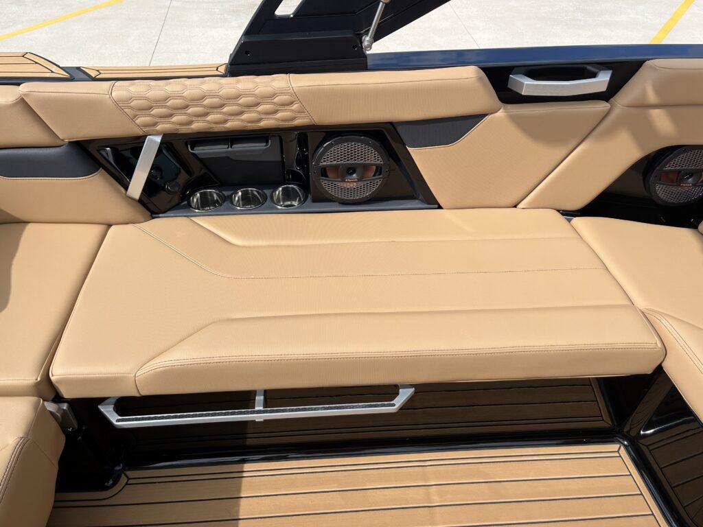 2025 MasterCraft XT22