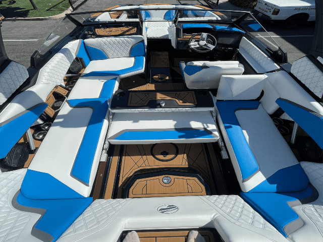 NEW 2024 TIGE 22 RZX w/ Thruster REBATES!