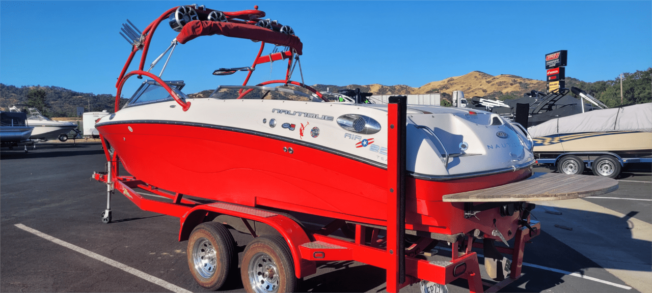 2004 NAUTIQUE SUPER AIR 226