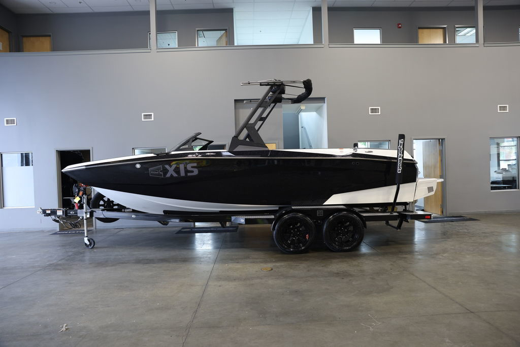 boat.Title