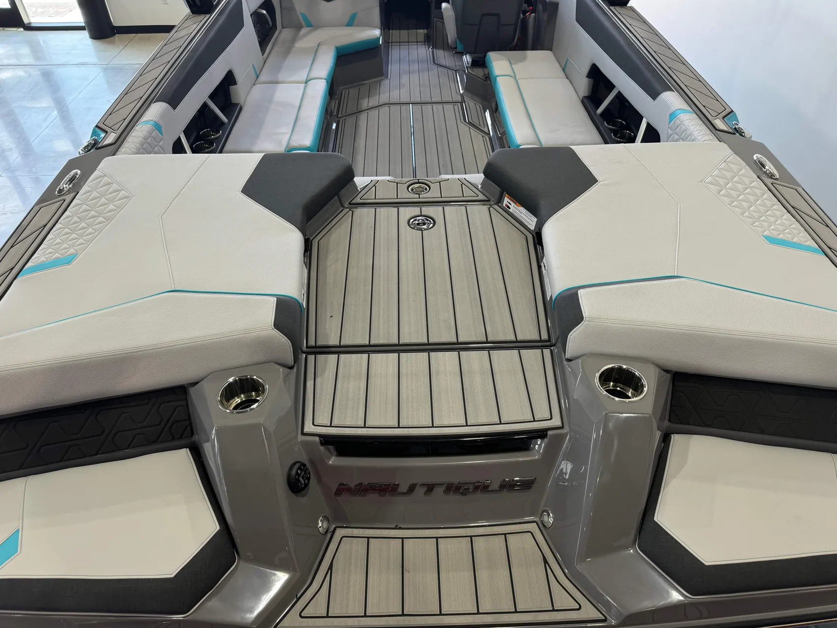 2025 Nautique GS24