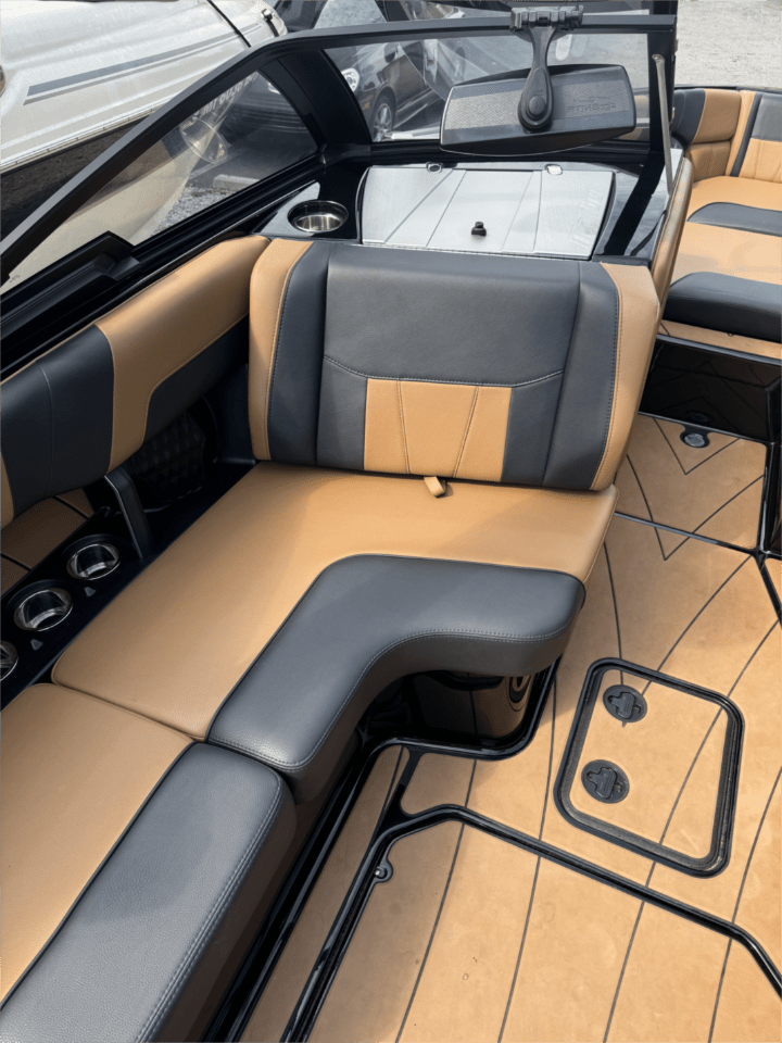 2022 Malibu 23 LSV M6DI 140 Hrs!