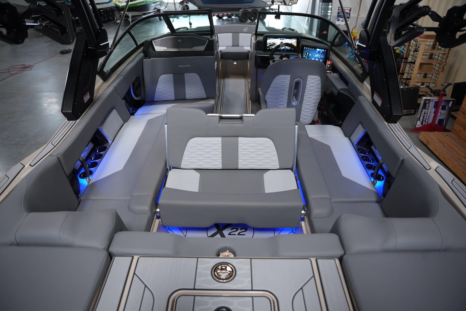 2025 MasterCraft X22 &#8211; NEW ARRIVAL &#8211; BRAND NEW COLOR!