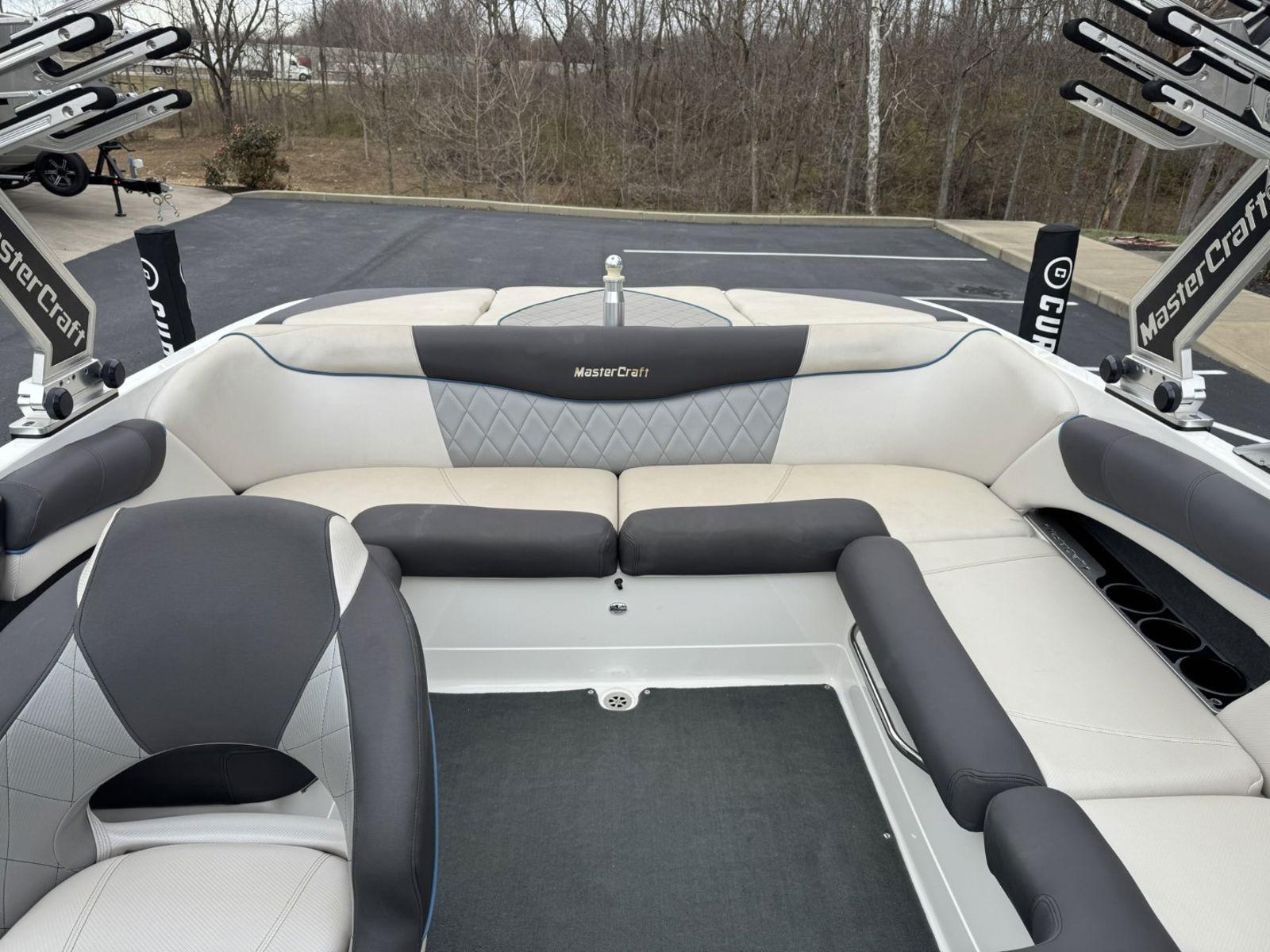 2011 MasterCraft X2