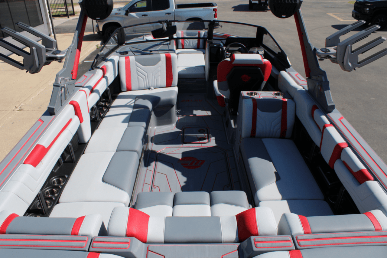 2025 Malibu 25 LSV