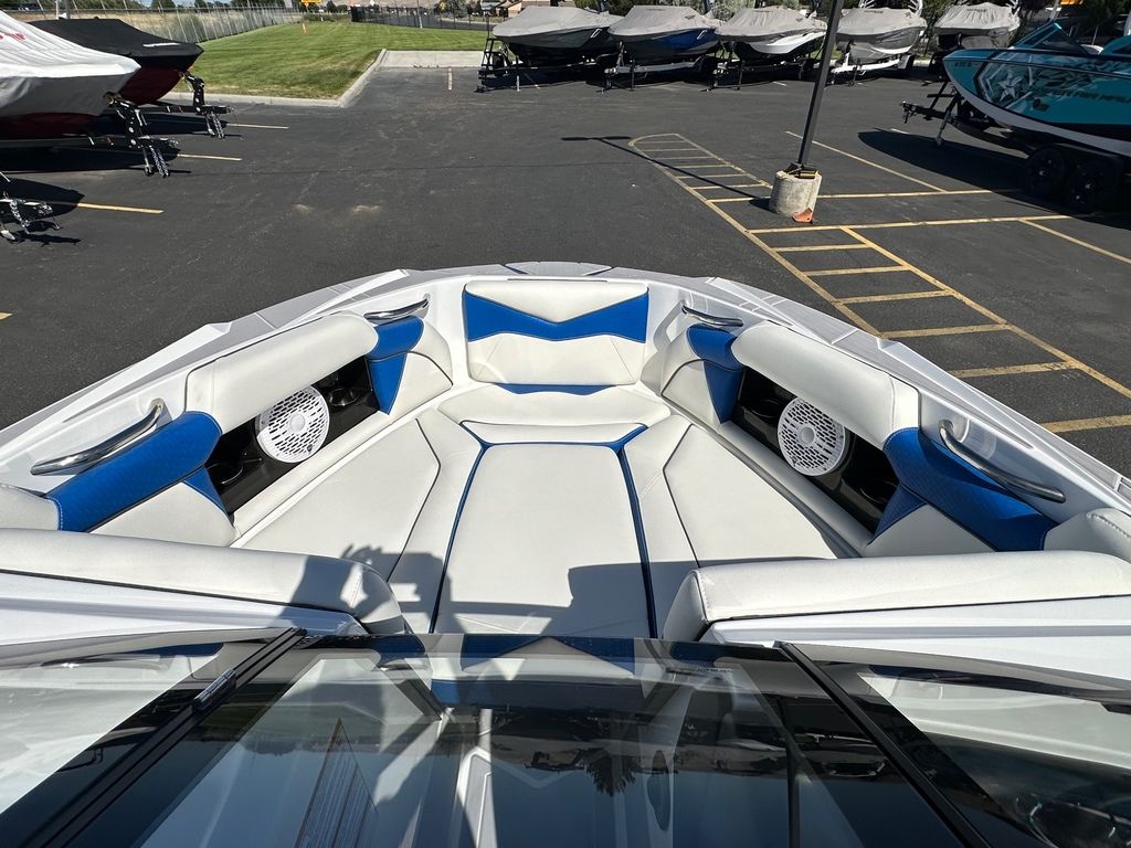 2024 Supreme Boats S220