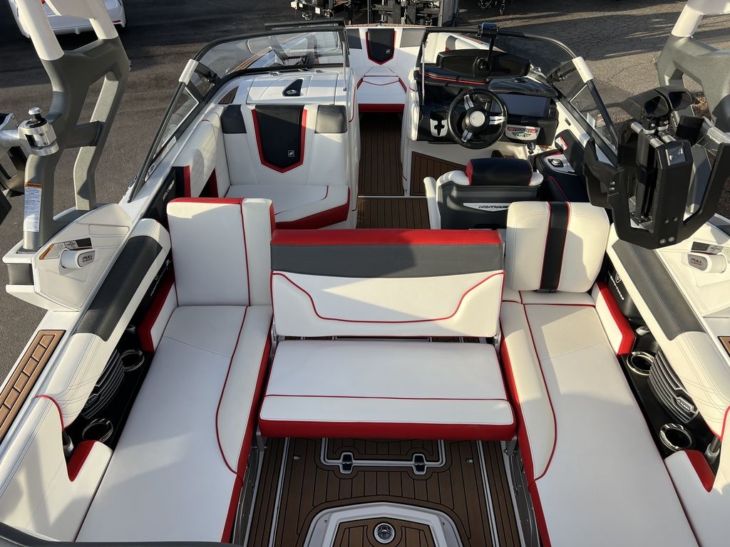 2018 Nautique G23