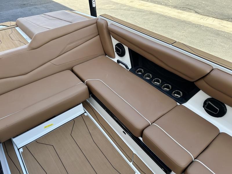 2024 Axis T250