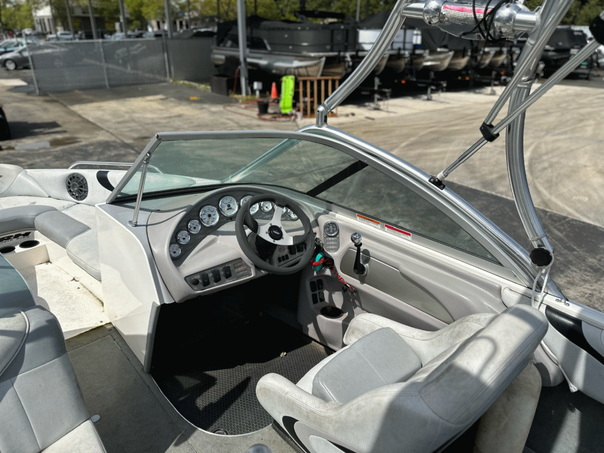 2001 MasterCraft X9