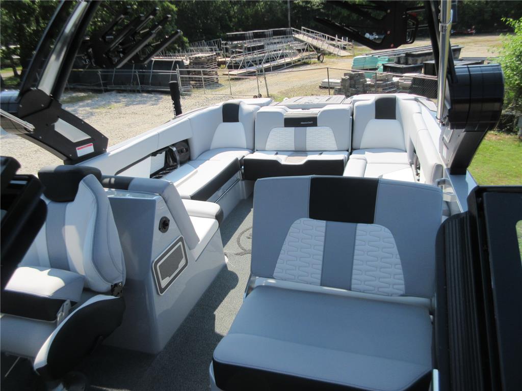 NEW 2023 Mastercraft X26