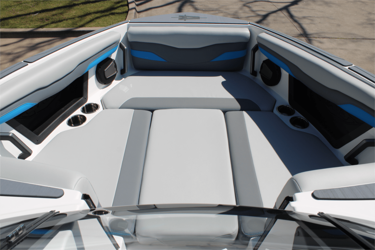 2025 Axis T235