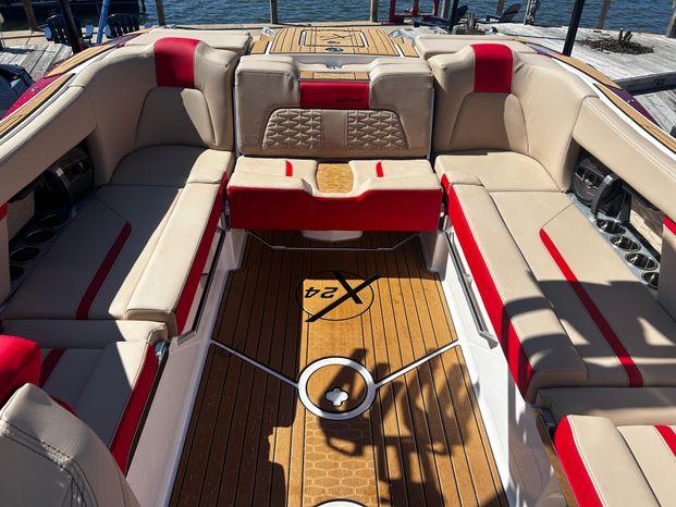 2024 MasterCraft X24
