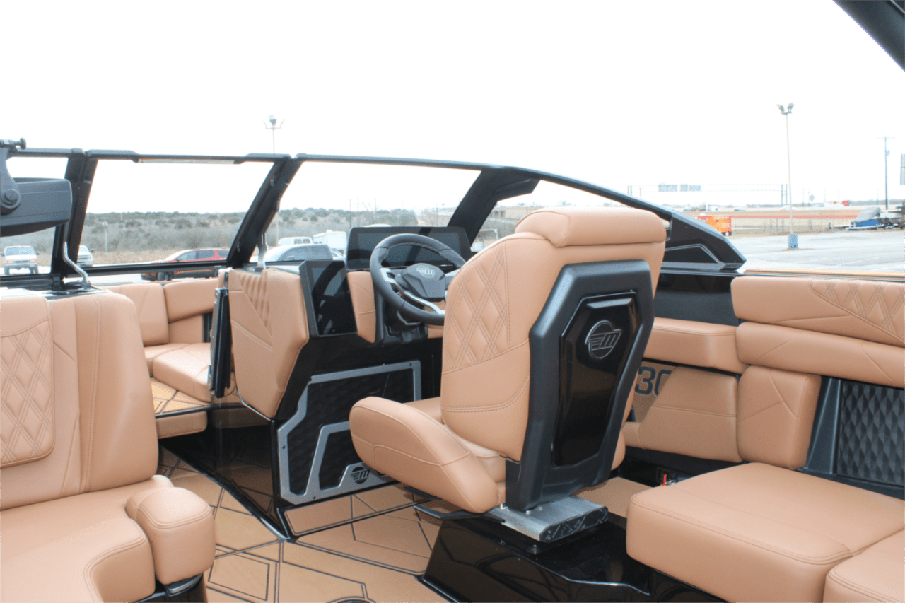 2025 Malibu M230