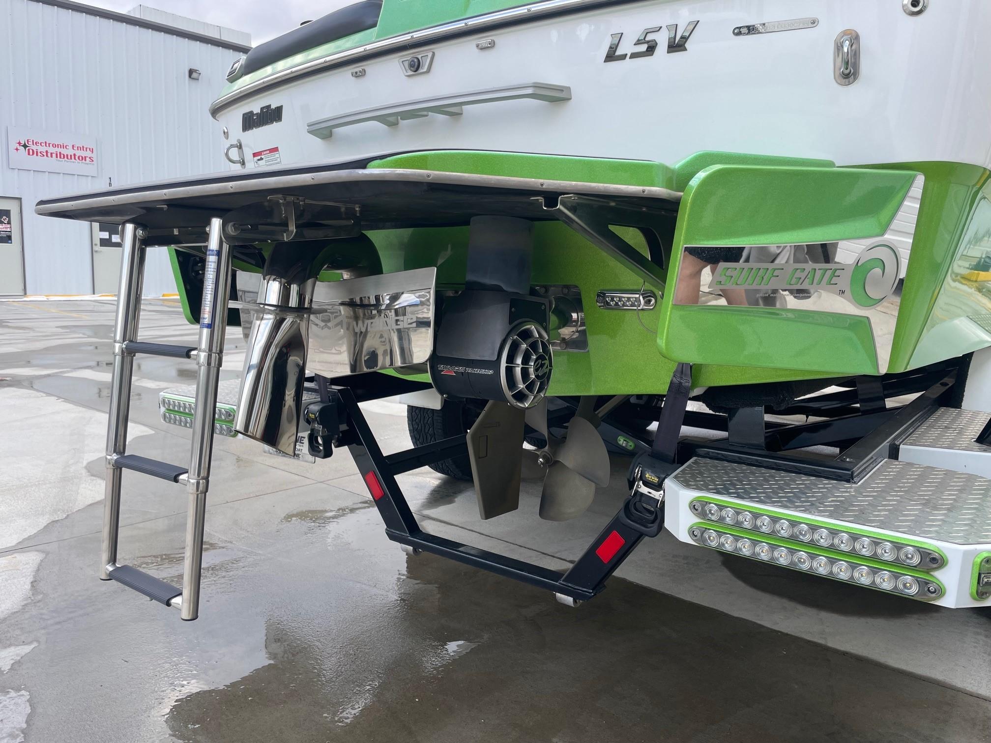 2018 Malibu 25LSV Brochure Boat