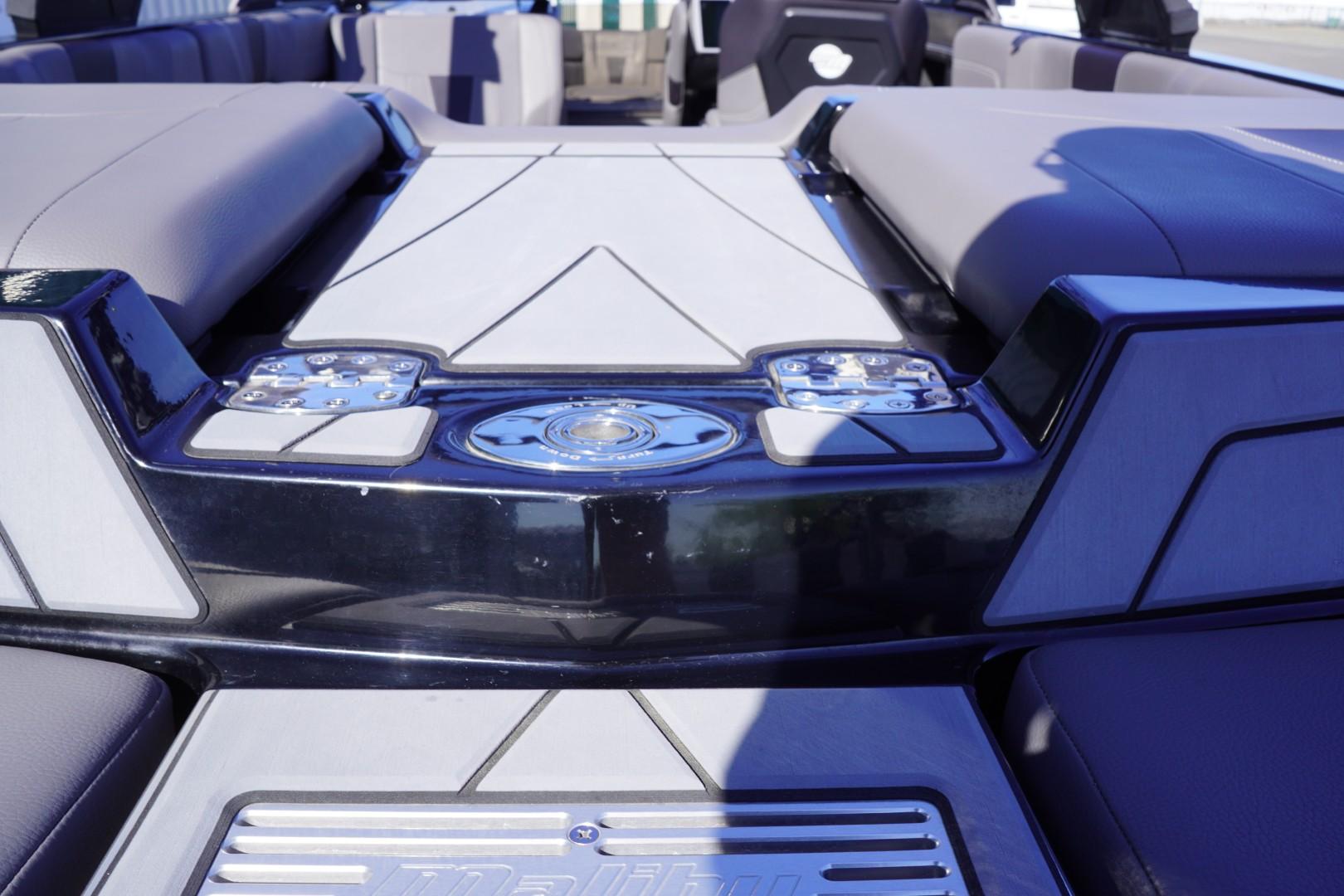 2022 Malibu Boats 23 LSV 45 Hours!