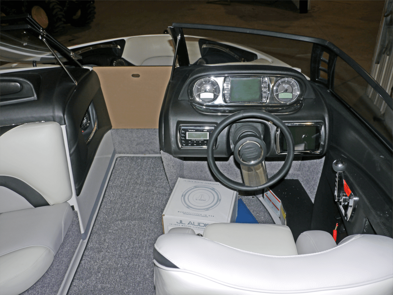 2013 Wakesetter VLX with Sunstream Lift – Loaded; (New Engine in 2022)