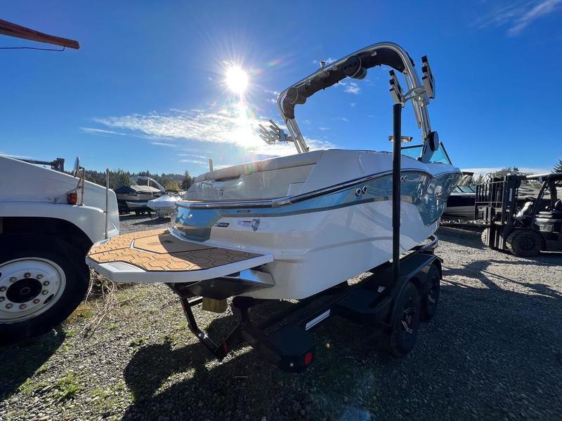 New 2024 MasterCraft NXT21