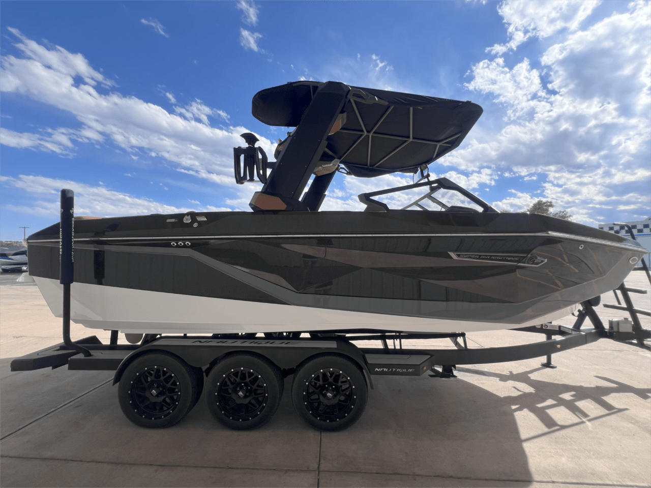 2025 Nautique G23