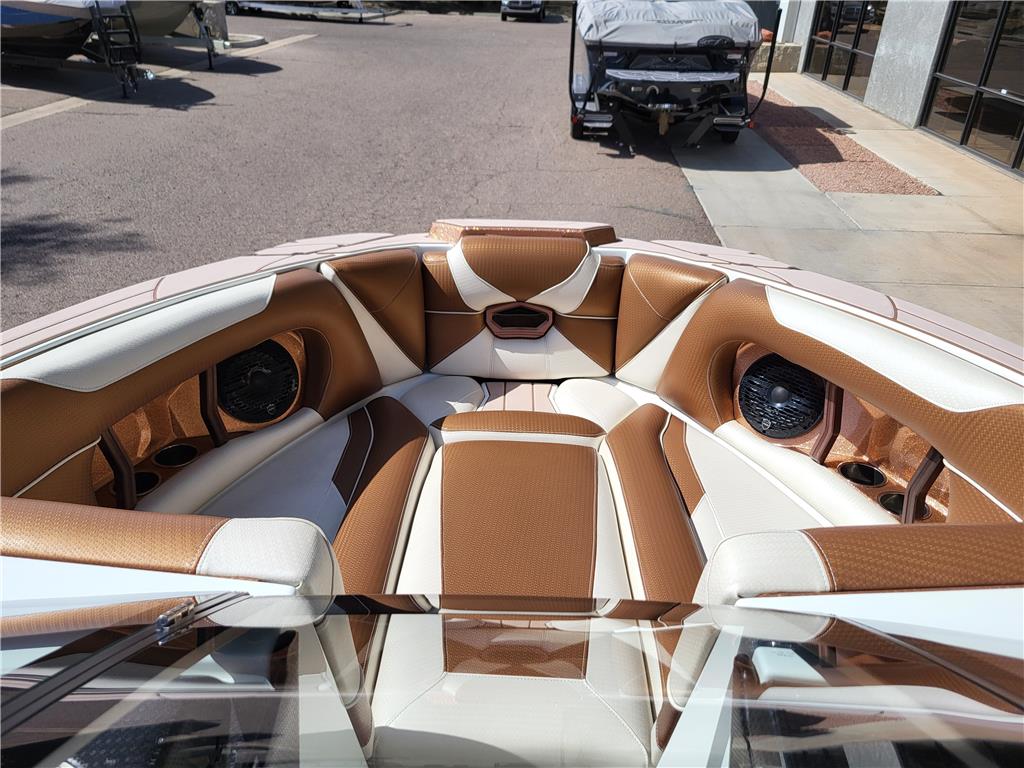 2021 CENTURION RI245