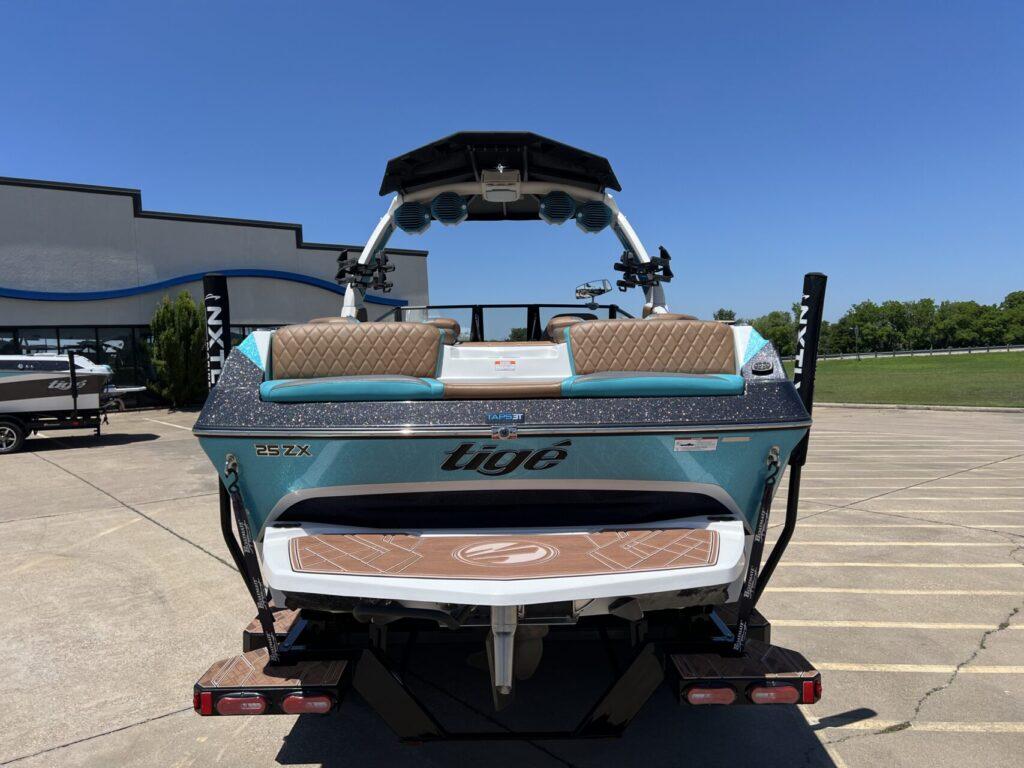 boat.Title